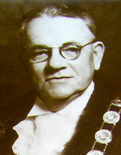 H Gyles Mayor.jpg